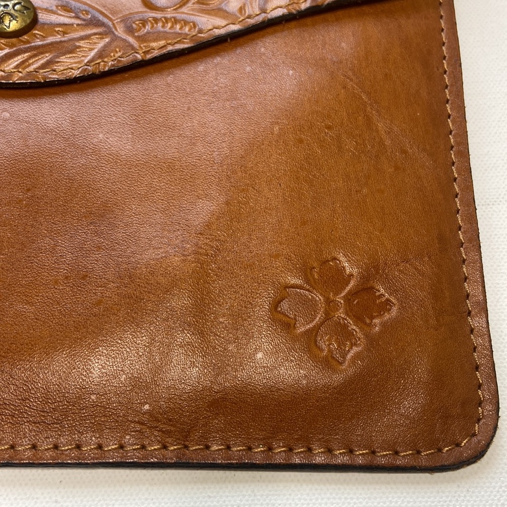 Patricia Nash Leather Clutch - Picture 3 of 13